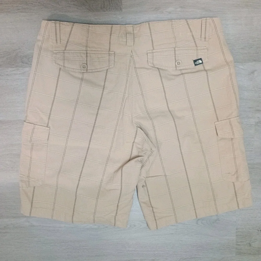 Men's North face Tan Plaid Cargo Shorts Size 40